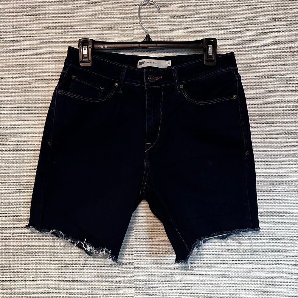 Girls Levi’s shorts size 10 cut off ripped frazzled Mid Rise Skinny jean shorts